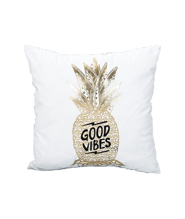 Белая интерьерная подушка с золотым ананасом и каллиграфической надписью Good vibes