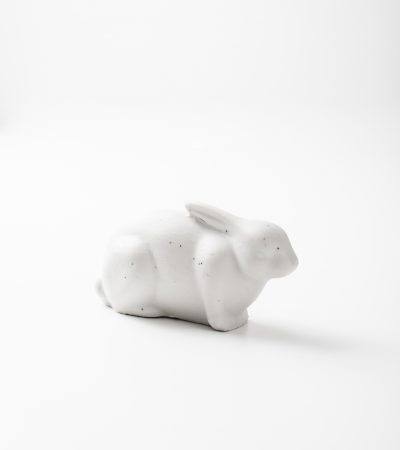 Статуэтка кролик из бисквита (фарфора первичного обжига). Без глазури.