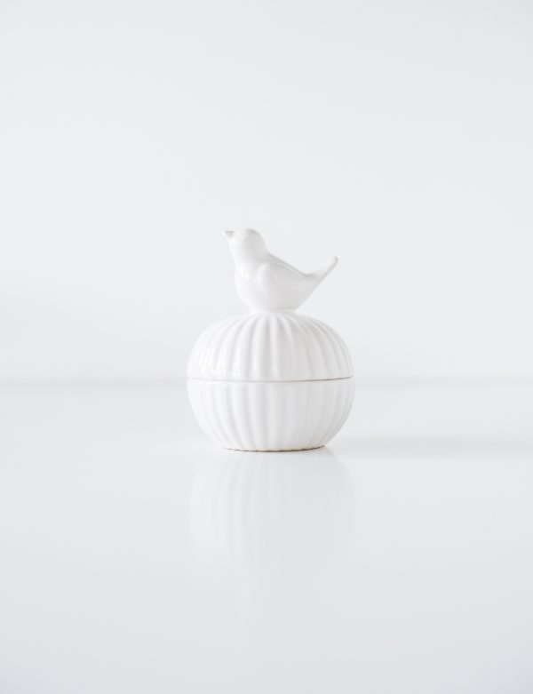 Керамическая шкатулка для хранения бижутерии White Bird: элегантная емкость для украшений с белой птичкой