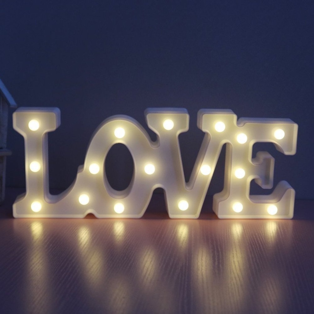 Романтичный светильник ночник со словом LOVE. Уютный интерьерный декор для романтического настроения. Белый светильник LOVE
