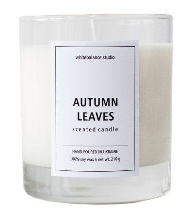 Свеча Autumn Leaves из коллекции Simplicity: соевая свеча ручной работы с ароматом осенних листьев