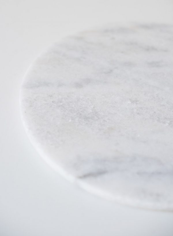 Белая круглая мраморная доска для сервировки и декора, мраморный поднос для подачи блюд и фото в Instagram